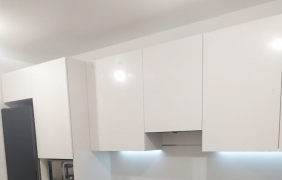 Угловая современная кухня