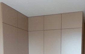 Угловой шкаф