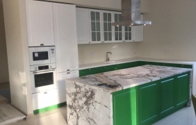 кухня в стиле современной классики 